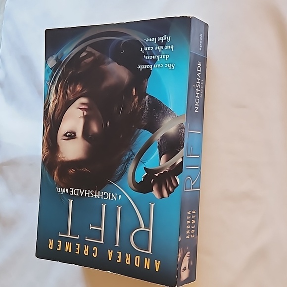 RIFT Andrea Cremer A Nigtshade Novel Speak Books Paperback 2013 Pre-owned - Picture 13 of 17